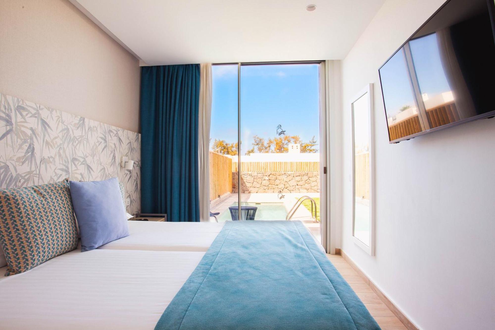 Resort Cordial Santa Agueda & Perchel Beach Club 라프라야데알게네구인 외부 사진