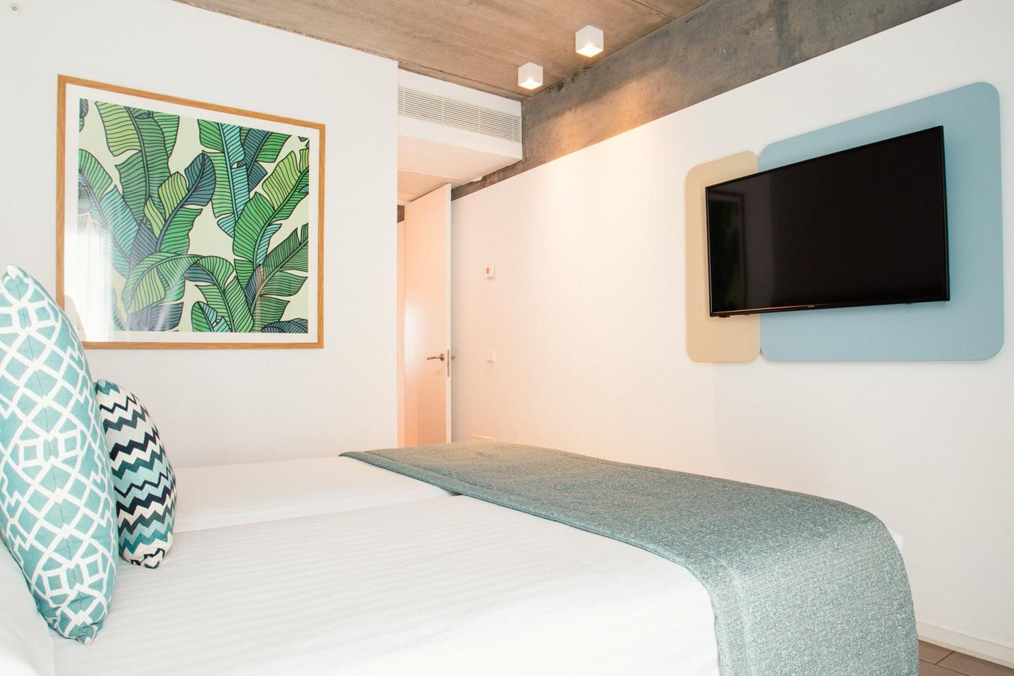 Resort Cordial Santa Agueda & Perchel Beach Club 라프라야데알게네구인 외부 사진
