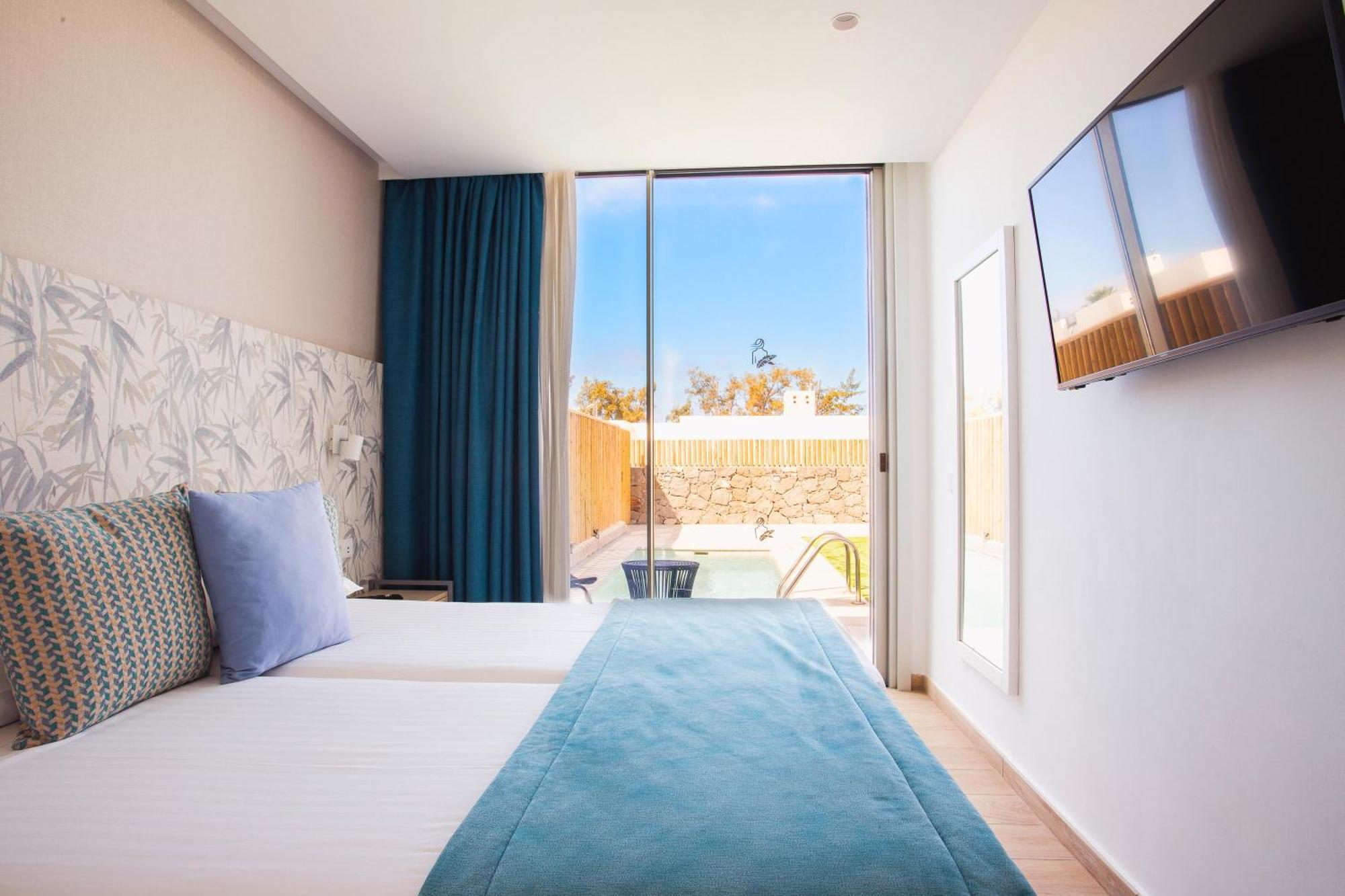 Resort Cordial Santa Agueda & Perchel Beach Club 라프라야데알게네구인 외부 사진