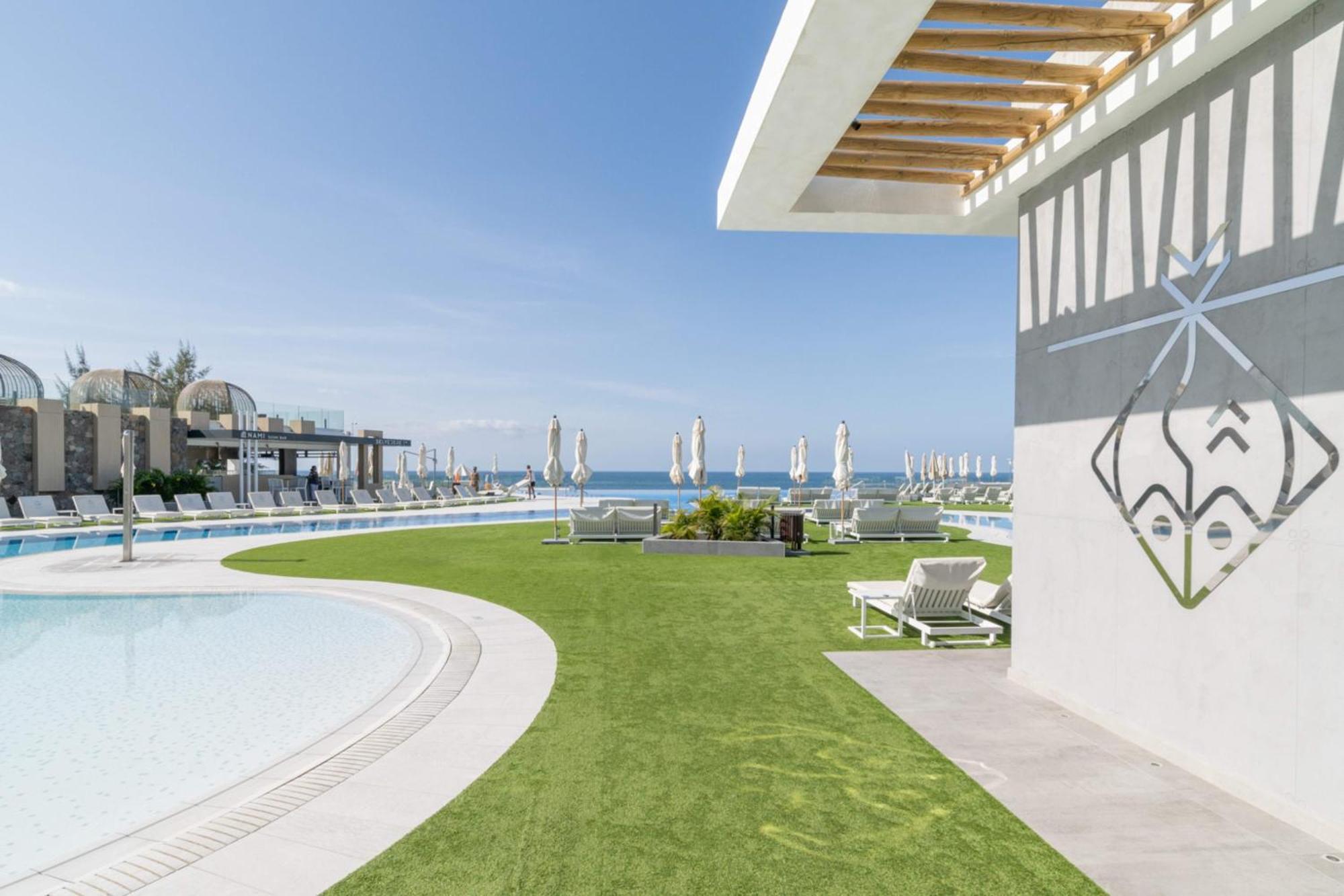 Resort Cordial Santa Agueda & Perchel Beach Club 라프라야데알게네구인 외부 사진